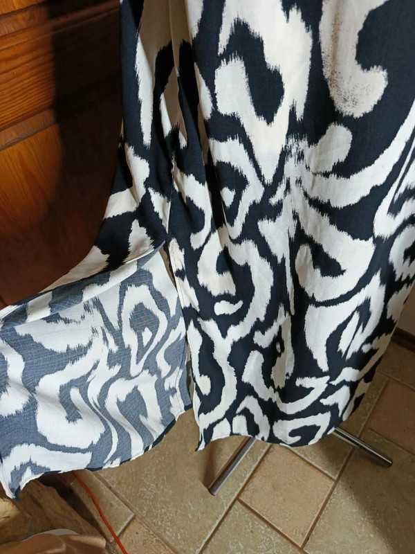 Sukienka H&M w abstrakcyjny wzór – L