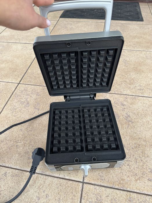 Вафельниця для бельгійських вафель