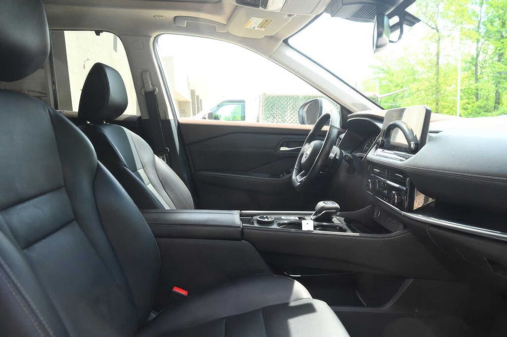 Nissan Rogue SL      2022