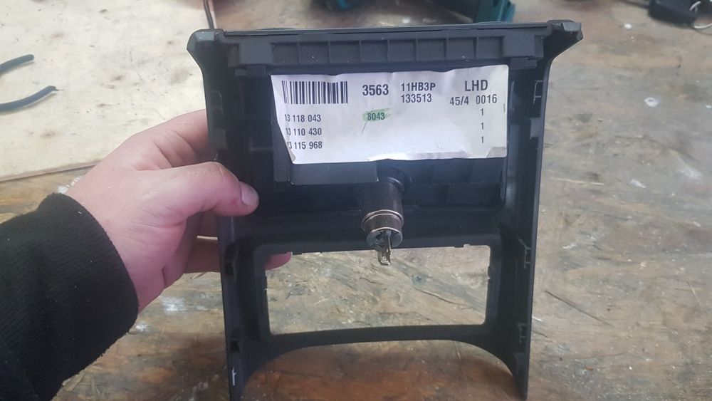 Panel twin audio tunelu tył tylnego opel vectra c signum