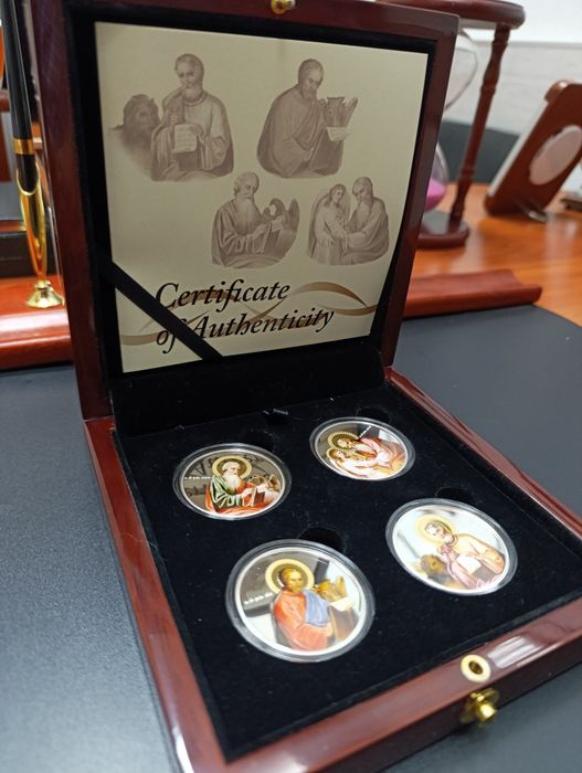 Набір з 4-х срібних монет, Євангелісти, Ніуе 2011р. СРІБЛО. Сертифікат