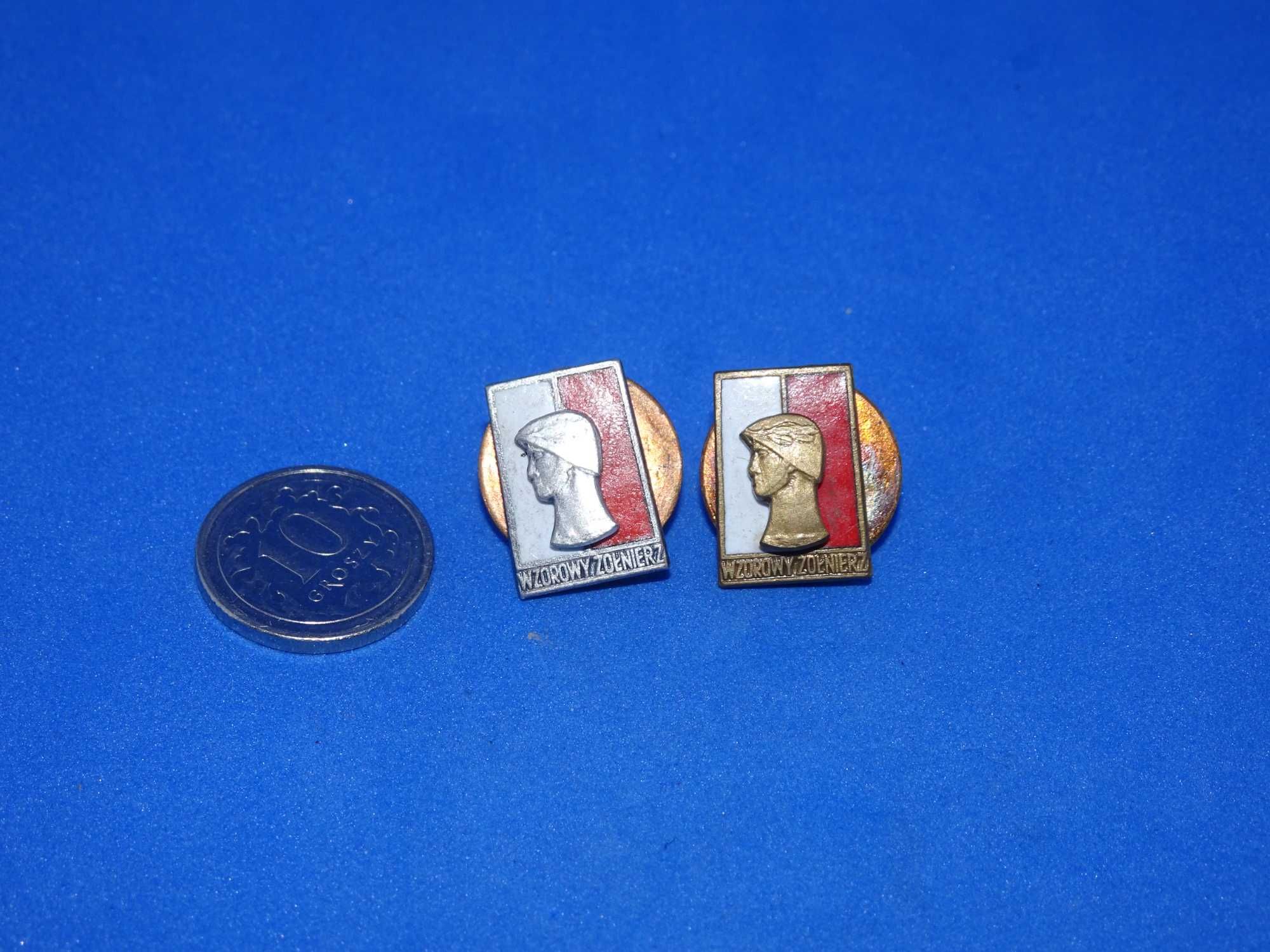 Zestaw miniaturek odznak wzorowy Żołnierz srebrna i brązowa (146)
