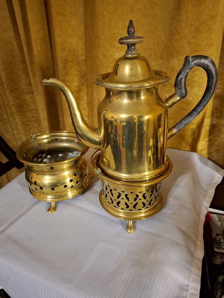 Чайник на углях с подогревом