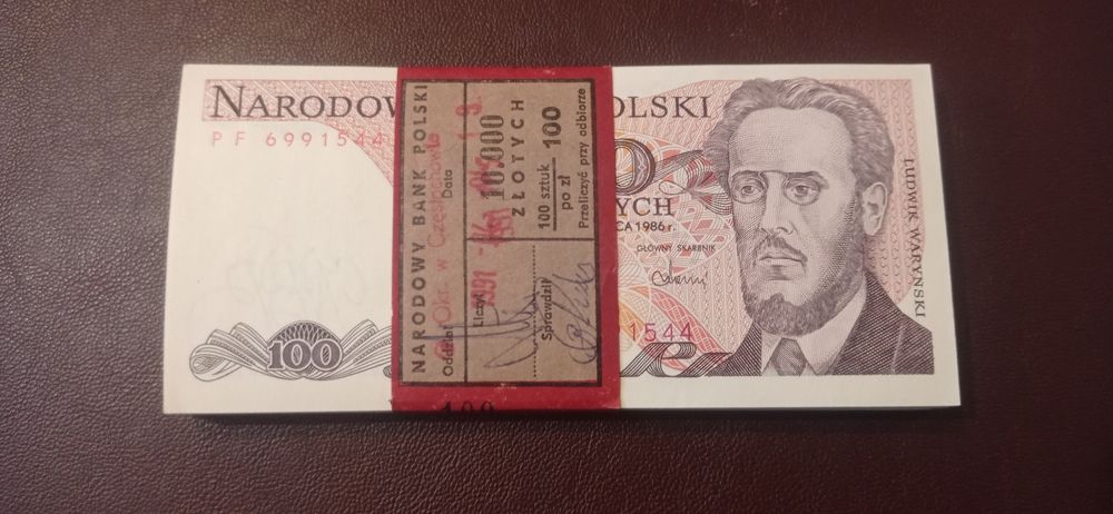 Paczka bankowa banknotów 100zł