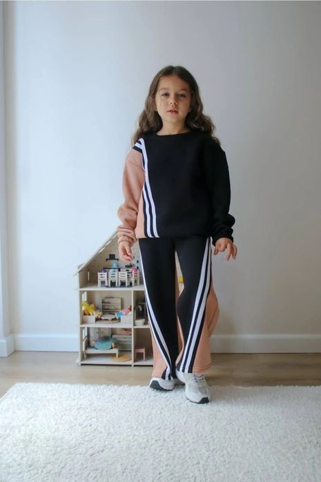 Теплий дитячий костюм для дівчинки утеплений на флісі