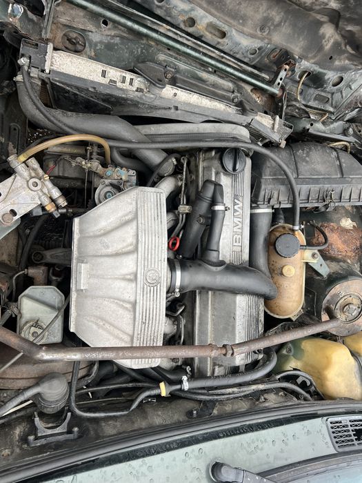 Разборка БМВ 3 30 2.4 Disel 87 рік запчястини в гарному стані