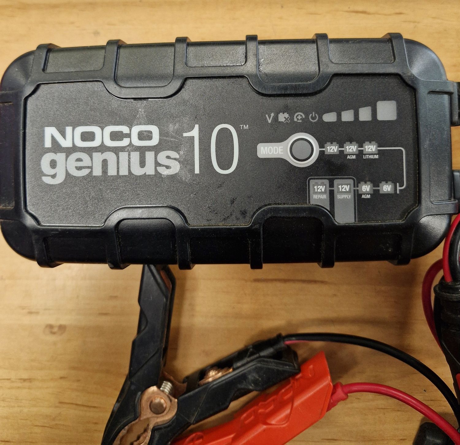 Prostownik NOCO genius 10 bdb