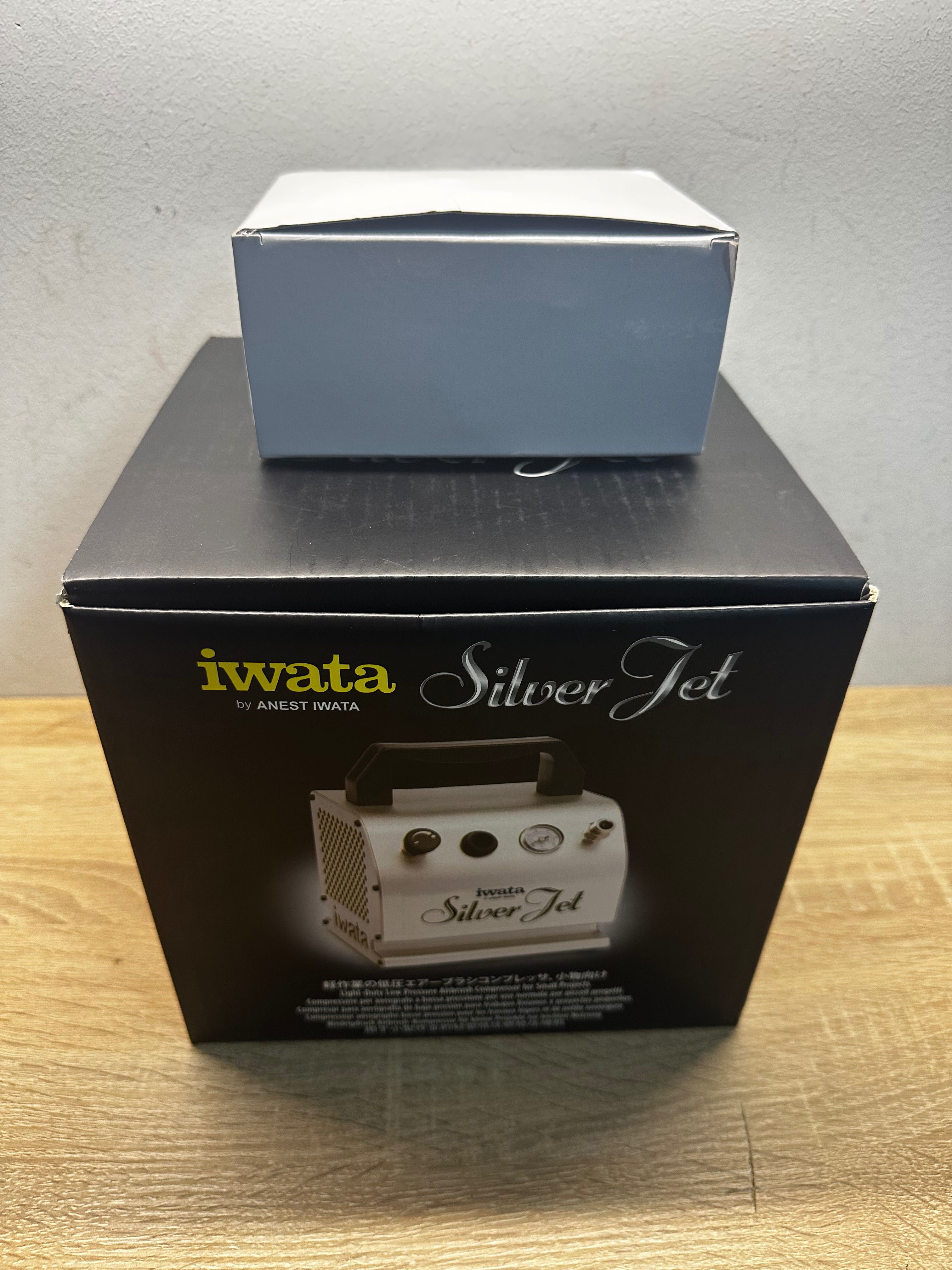 Компресор для аерографів Iwata Silver Jet IS-50