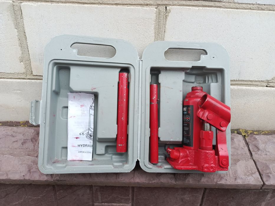 Продам домкрат 2 т