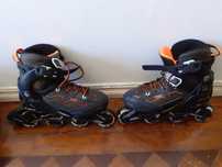 Patins em linha + joelheiras + cotoveleiras + capacete