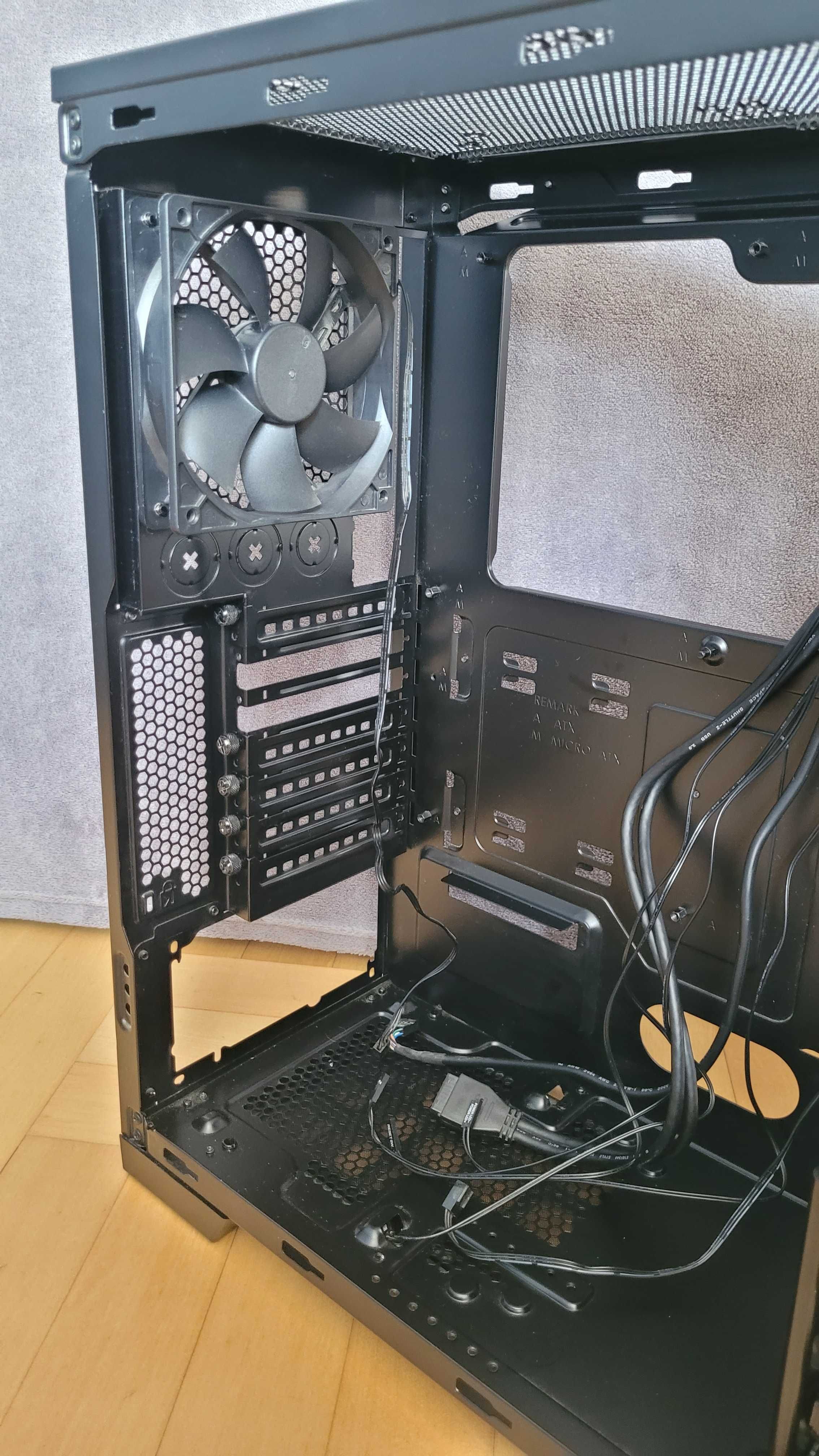Obudowa komputerowa Corsair 300R Carbide Series
