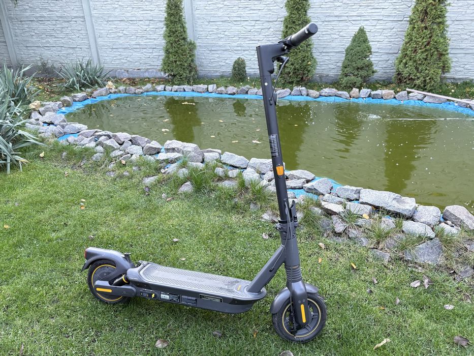 Электросамокат б/у Segway.Ninebot Max G2E