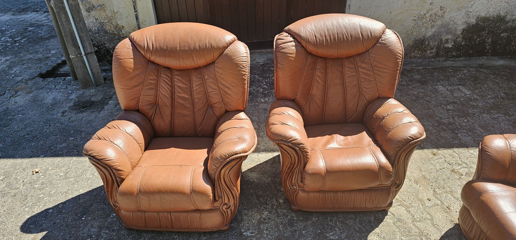 Conjunto de poltronas e sofá cama