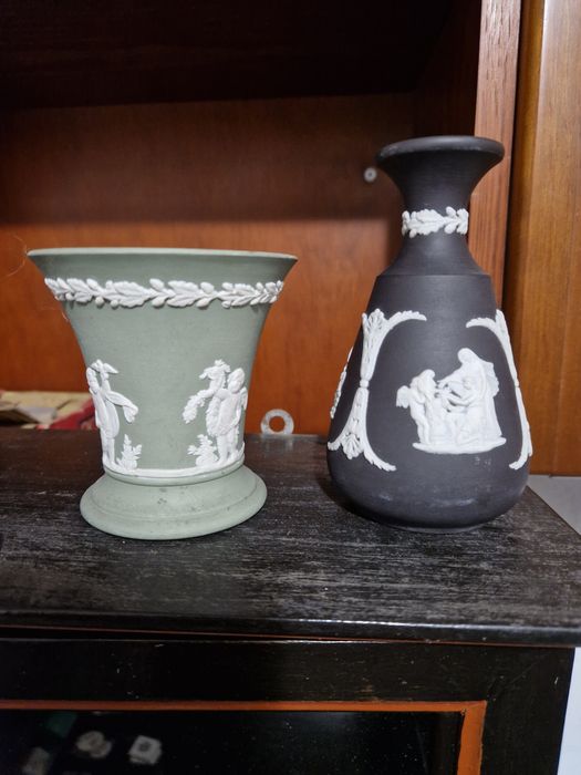 Vasos de cerâmica Jasperware da Wedgwood