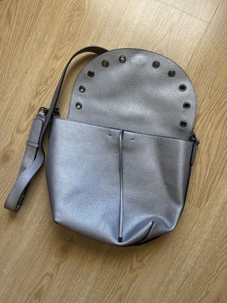 Mala Guess- shoulder bag formato meia-lua
