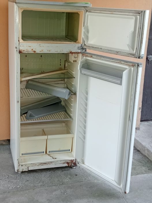 Холодильник/ морозилка/ морозильна камера/