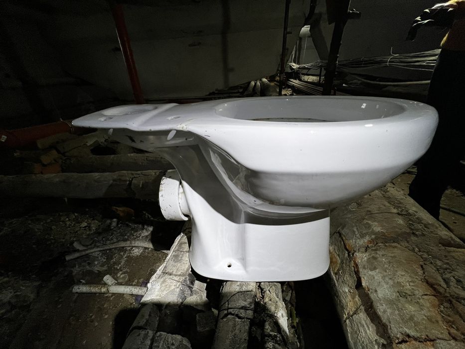 Унитаз в хорошем состоянии