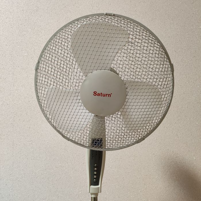 Вентилятор Saturn модель ST - FN 8261  на запчасти