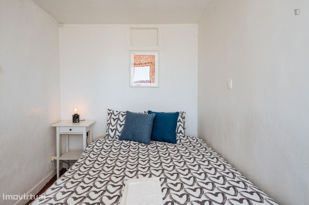 57014 - Quarto com cama de solteiro em...