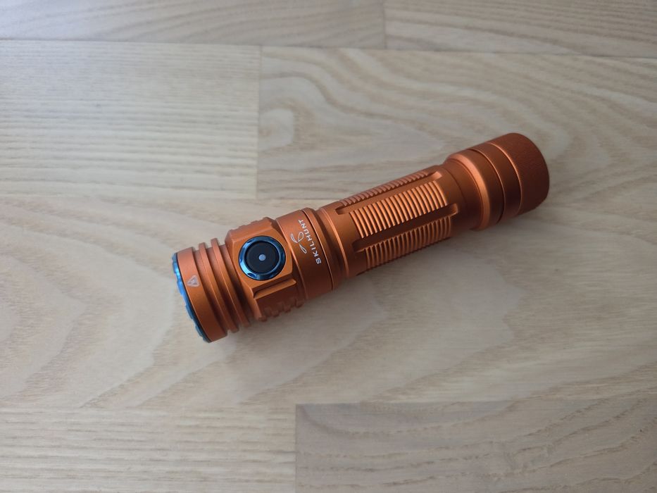 Latarka Skilhunt M300 v2 (przesyłka za 1 zł)