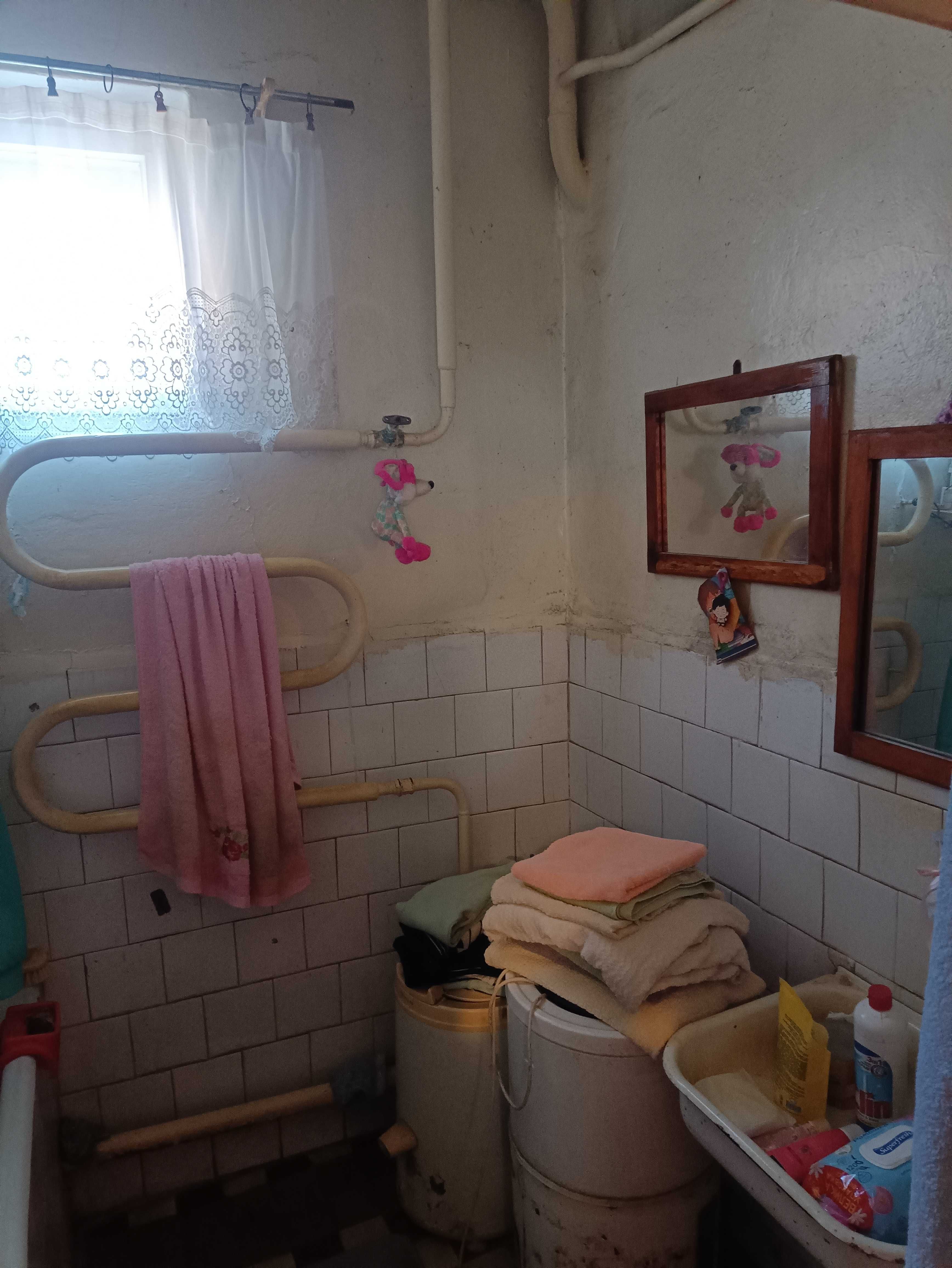 ПРОДАЖ компактного будинку недалеко від басейну та центральної частини