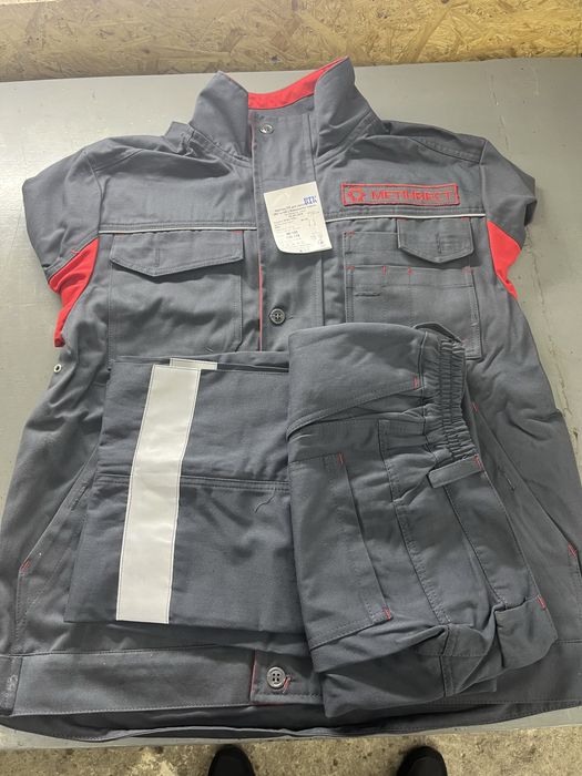 Рабочий костюм ИТР( укороченная куртка),есть и обычный,см.Фото