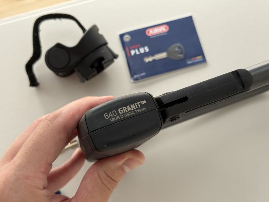 Zapięcie U-lock ABUS Granit Plus 640 zestaw