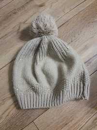 Zimowa ciepła czapka beżowa pompon