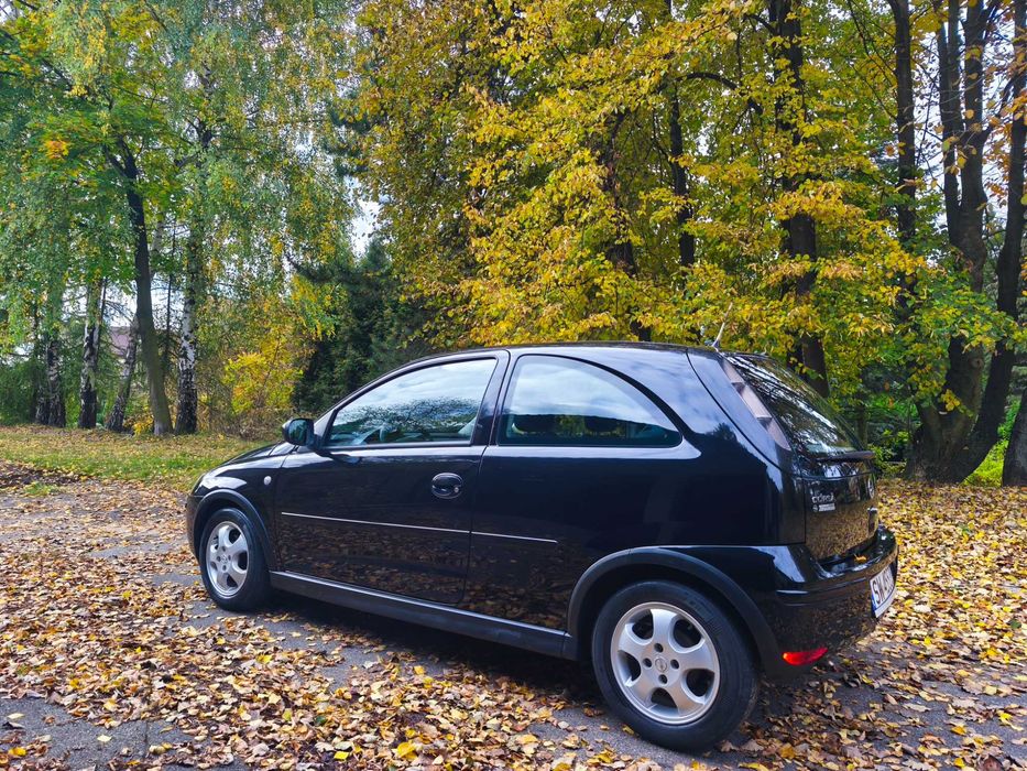 Opel Corsa ,bogate wyposażenie,oryginalany lakier