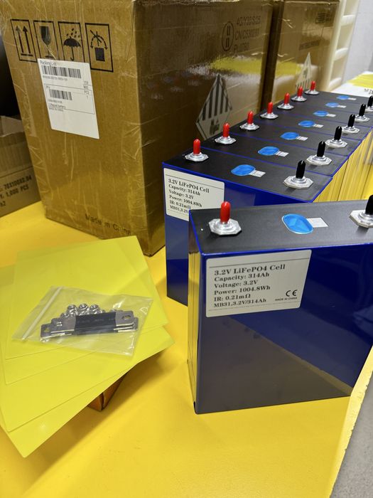 Акумуляторні коміркі (батареї) LiFePO4 EVE 3,2V/314Ah 1005Wh