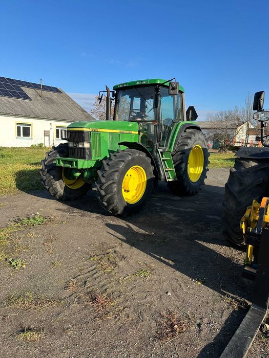 Трактор колісний John Deere 6910 свіжопривезений з за кордону Данії