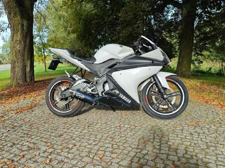 Yamaha yzf r125.