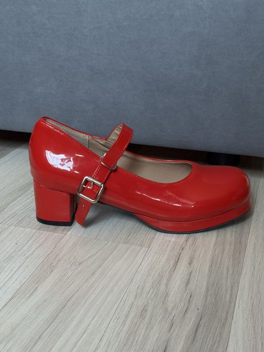 Продам взуття. Нове