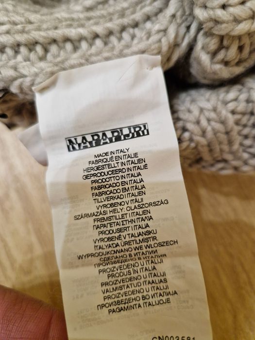 Шапка женская Napapijri