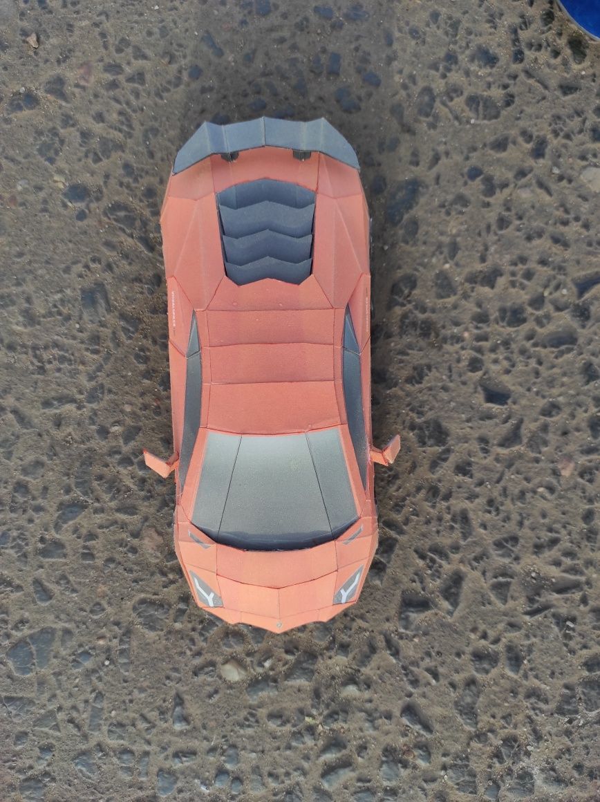 Lamborghini Aventador model papierowy