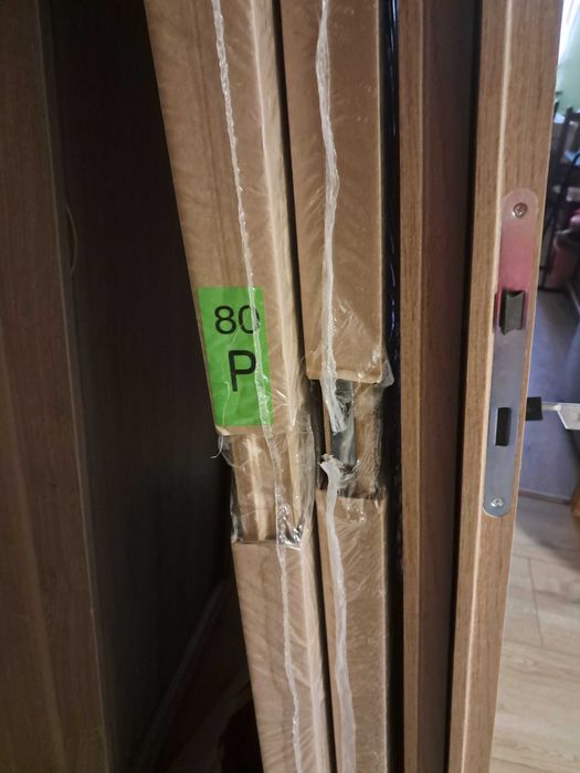 Drzwi nowe 80 cm, prawe.