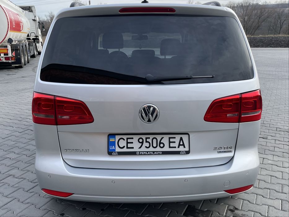 Volkswagen Touran 2.0 tdi 2012 року