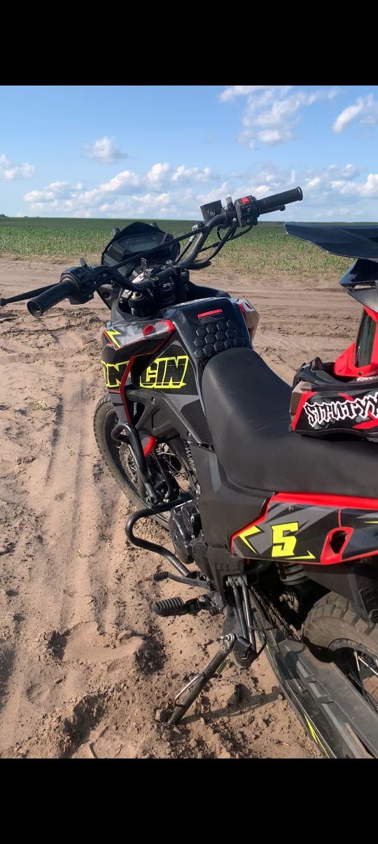 Продам мотоцикл LONCIN LX200GY-7a