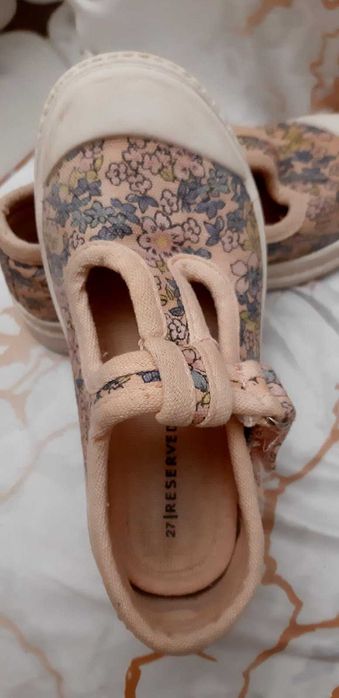 ботики, тапки, чобітки