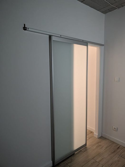 Drzwi przesuwne mleczne