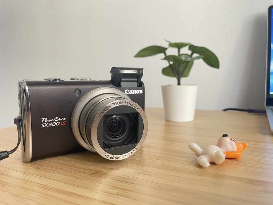 Canon PowerShot SX200is