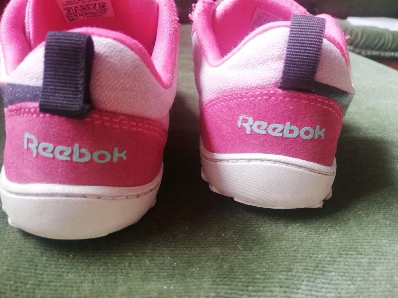 Adidasy Reebok dla dziewczynki rozm 26,5 wkł. 17,5cm