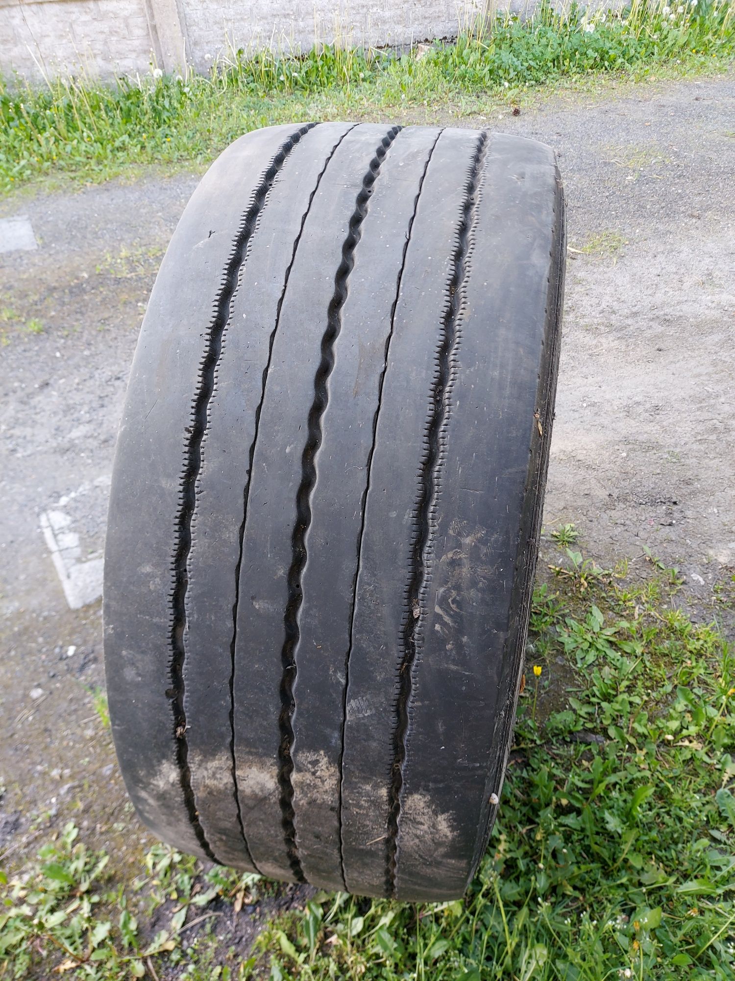 355/50r22.5 Michelin X Line Energy 10-12 mm 2017