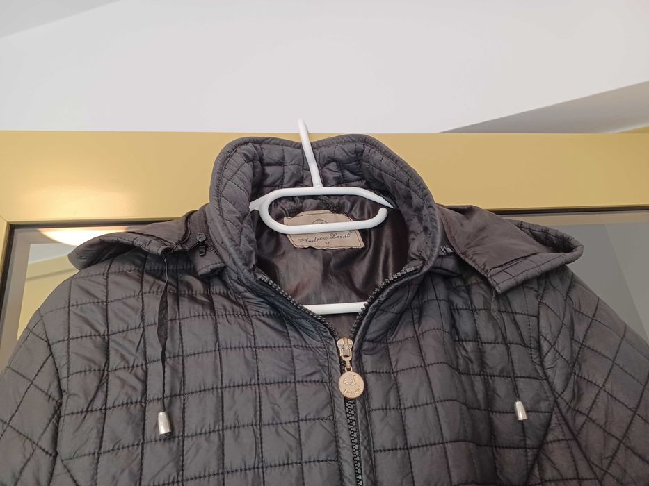 Kurtka z kapturem czarna-grafit ciemny marki Andrea Lee.it rozmiar M.