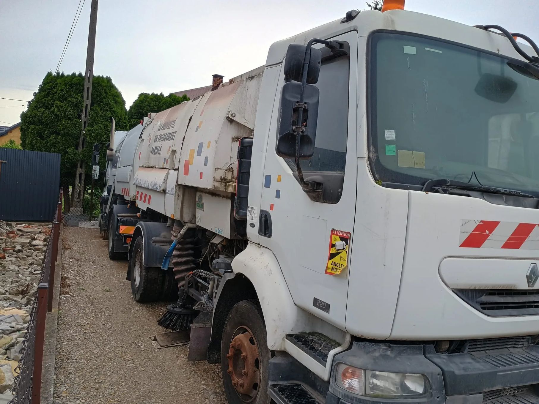 Renault MIDLUM  ZAMIATARKA mercedes johnston semat atego faun