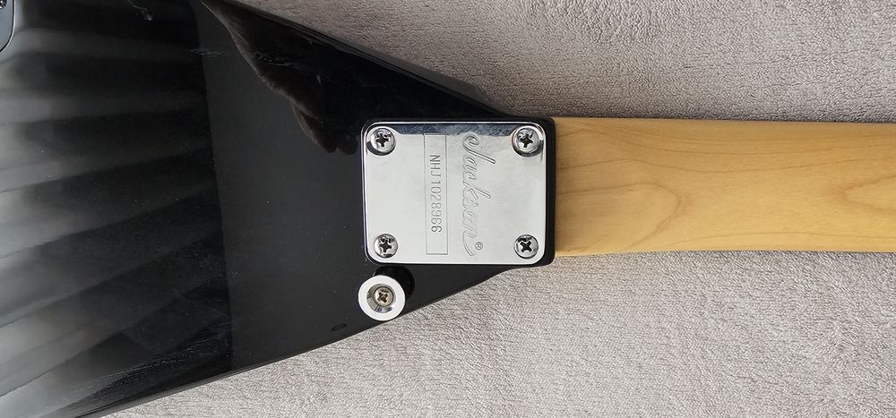 Guitarra Jackson king V
