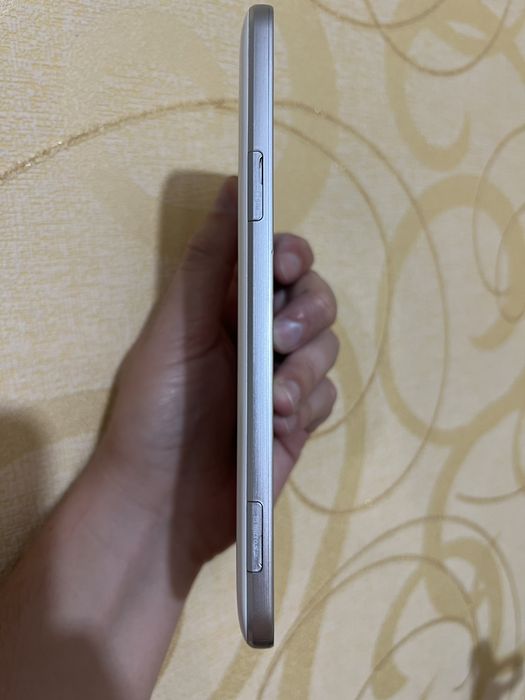 Планшет Samsung Galaxy Tab 3  повністю функціональний.