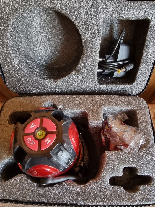 Лазерный уровень DEKO новый с алюминиевой триногой 1,5м.