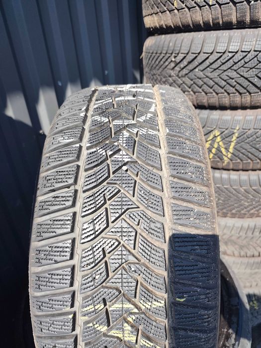 40AZ 235/45/R18 DUNLOP Winter Sport 5	2021r 98V 3szt 9mm