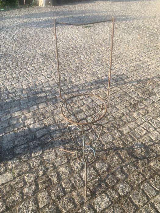 Lavatório Antigo /Estrutura Ferro
